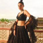Ritika Nayak Instagram - 🖤🖤🖤 Clicked by @narenballarphotography Styled by @sanya_sheth Makeup by @akashgor_15 Hair style by @hairstorybyreshma Production @sanju_glaze_production Photography assistant @_rutvikballar #ritikanayak