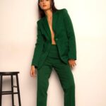 Ritika Nayak Instagram - Green with envy - William Shakespeare . . @anujshamdasani @styledbytaruna @shivanixkri @purplethoughtsind @swati_happe @akankshakj . . #ritikanayak