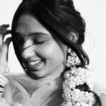Ritika Nayak Instagram - Finding joy in simplicity ✨ Photographer : @souradeep_rakshit Styling : @styledbytaruna MUA: @shraddhaseth.makeupartist @purplethoughtsind