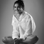Ritika Nayak Instagram - Sm:)e 📸 - @rachitarora_ Make up - @dinkymaggo #ritikanayak #protrait #protraitphotography