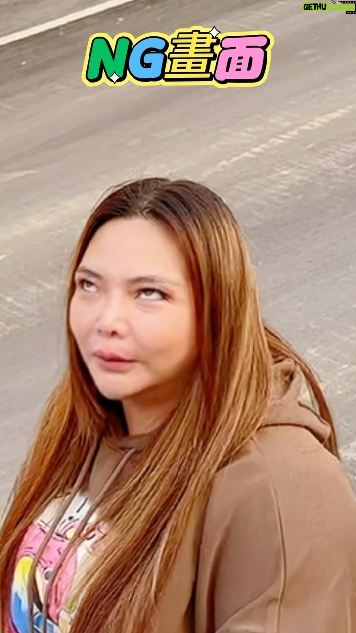 Riva Chang - 3.5K Likes - 哈哈哈哈……..
這是我自己覺得這很有梗,也很好笑🤣
是我近期拍我自己系列算頗滿意的一部,話說~(我是拍攝故意弄醜自己喔!本人不是這樣的而且漂亮很多😂)
大家 #愚人節 快樂!
喜歡我拍這類的影片嗎?
喜歡留言我會多搜集素材🥰