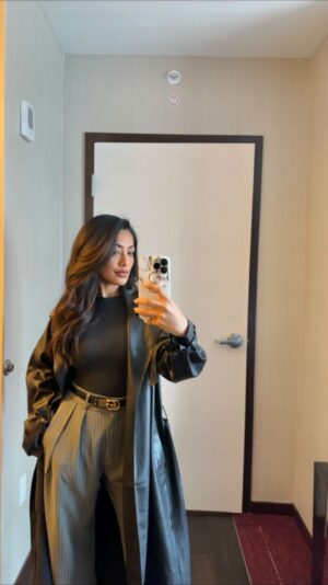 Riya Ray Instagram - A snapshot of the model life . Embracing every moment of it , wouldn’t wanna change a thing ❤️✈️🫶🏼📸 #LifeinMotion #Modellife #BTS
