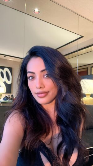 Riya Ray Instagram - What a fun day in the dazzling city of Las Vegas for an exciting campaign for @wynnlasvegas 

Jet-setting through life , one runway and one destination at a time ! To be completely honest I am living my dream life as a model and if I can , so can you ❤️