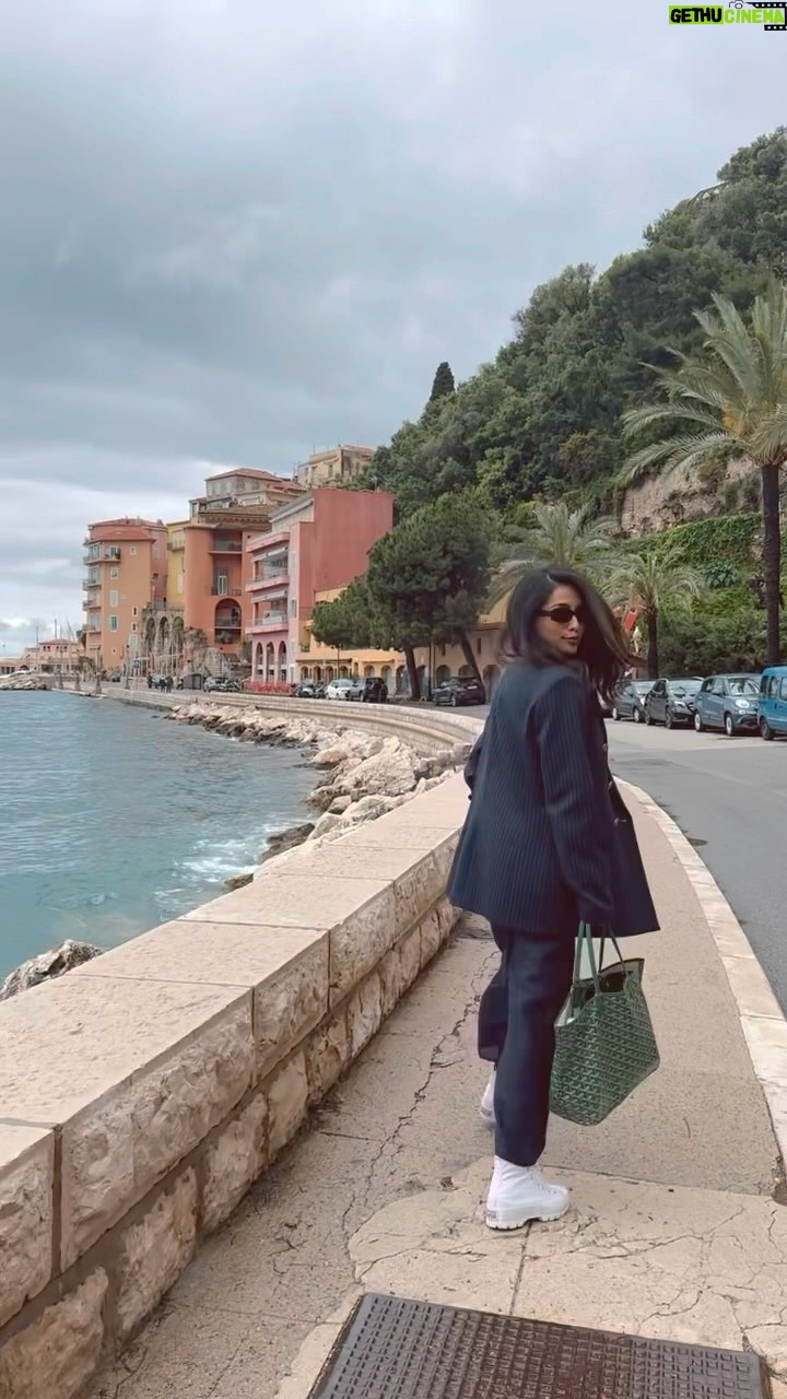 Riya Ray - 3 Likes - Villefrance-sur-Mer ❤️