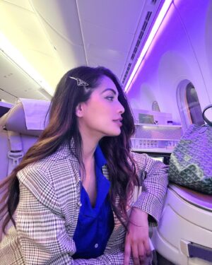 Riya Ray Instagram - Unbelievable when your Pinterest board titled ‘dreams’ becomes your reality 😇

Thank you @saudi_airlines for the excellent service!