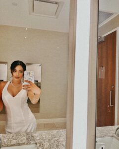 Actress Riya Ray HD Instagram Photos and Wallpapers August 2023