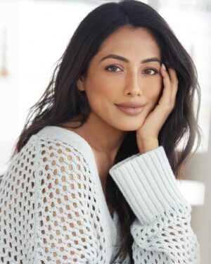 Riya Ray Instagram - Simplicity by @susanbowlusphoto