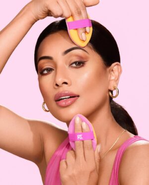 Riya Ray Instagram - Latest campaign for @realtechniques with an amazing amazing team 🩷 

My agency : @10mgmt 
Photographer: @tommichas @jodiezartistrep 
Retouching: #tommichas @daniellivingstone 
Production   Casting: @sarah.sapien 
DIT: @rudylorejo 
Photo Asst: @josuebriones.pdf @adamcarterbrown 
HMUA: @leannaernest @distinctartists @alisaradoi@romeliapelin @labartists
Styling: @marta_cebrat @stylebychloemarie @labartists
Studio Rental: @parchmentstudio 

VP Creative: @eso.terika 
SVP Innovation: Liz Chon
Brand Director: @nicolelmartino 
Sr. Director Innovation: @amanda_alayan 
Graphic Designer   BTS: @leilaallafdesigns @chomk.h
Brand Manager: @alexnlarson @sophaloaf12 
Product Development Manager: Jorie Ernst