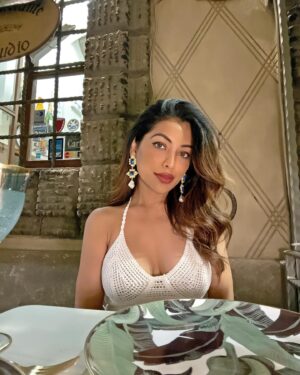 Riya Ray Instagram - It is ABSOLUTELY possible to live the life you’ve always wanted ❤️ #Manifestation #DreamLife  #ilovetiramisu😭