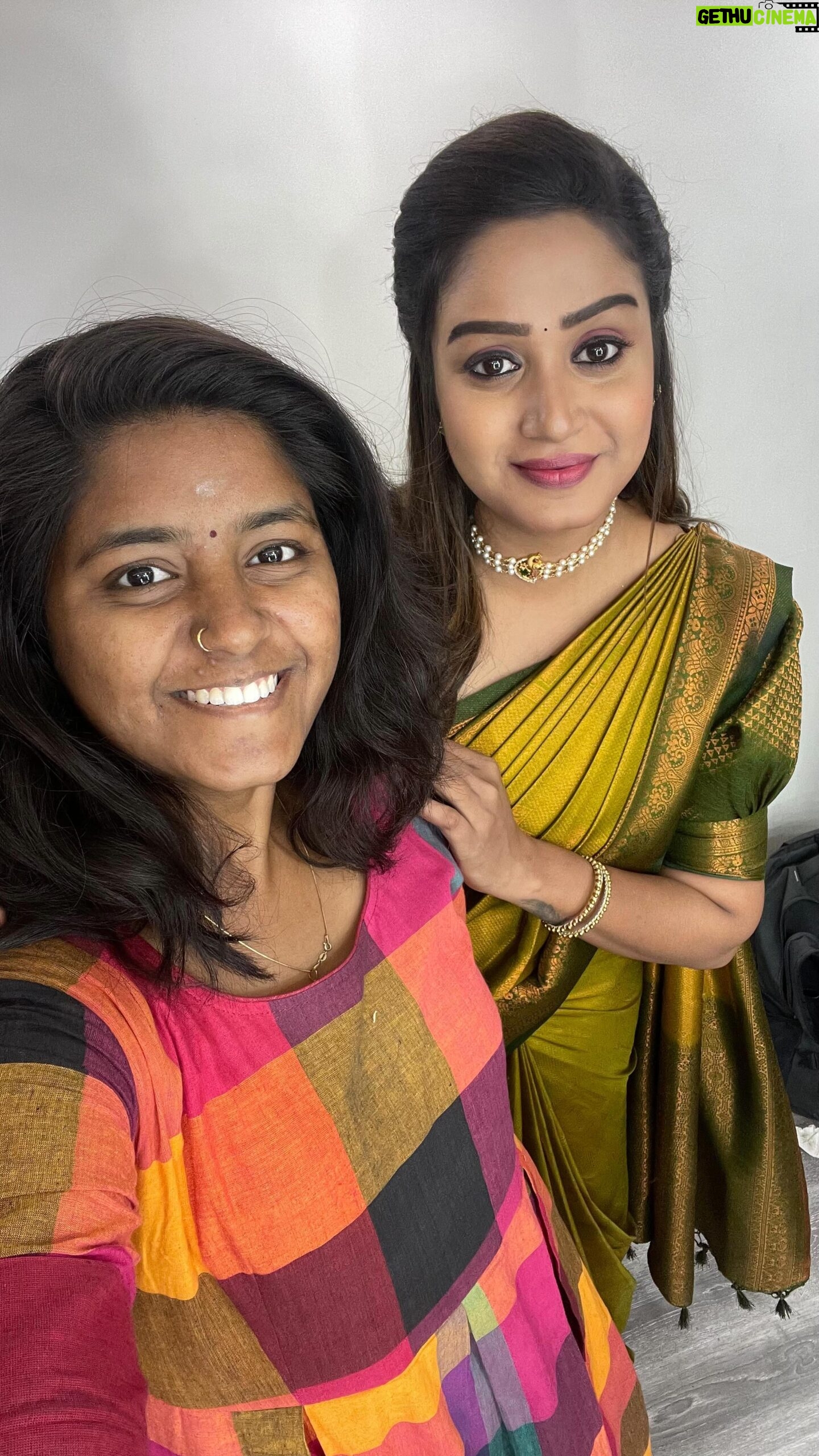 Riya Vishwanathan Instagram - Full video link in bio @riya.vishwanathan dresses from @abarnasundarramanclothing . . . #zeetamil #sandakozhi #sandakozhiserial #serial #serialactress #serialheroine #tamil #boutique #blouse #patternblouse #puffblouse