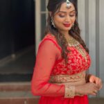Riya Vishwanathan Instagram - Mobile Click Raw pic ✅ Makeover for Gorgeous @riya.vishwanathan ❤️ Makeup @kalaiartistry Hair @deepa_signature_hairstyles For Makeup Bookings contact 9884700039 @kalaiartistry