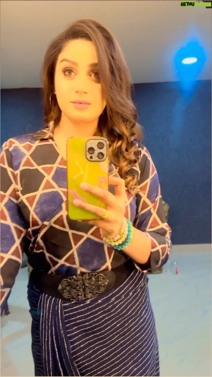 Riya Vishwanathan Instagram - Hayyoda 🫂 . Costume @beufashions Mua @kalaiartistry . . #jawan #hayyoda #newlook #westernstyle #newreels #fashion #reelsinstagram #reelsvideo #reelitfeelit #reelkarofeelkaro #takkartakkar #zeetamil #maha #riyavishwanathan