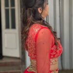 Riya Vishwanathan Instagram - Mobile Click Raw pic ✅ Makeover for Gorgeous @riya.vishwanathan ❤️ Makeup @kalaiartistry Hair @deepa_signature_hairstyles For Makeup Bookings contact 9884700039 @kalaiartistry