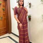 Riya Vishwanathan Instagram - From the set of #sandakozhi @zeetamizh . . Saree @march8collection Blouse stitching @saleemakamal . . . #post #picoftheday #saree #sareelove #sandakozhi #zeetamil #maha #riyavishwanathan
