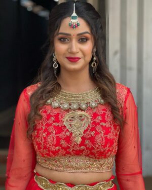 Riya Vishwanathan Instagram - Mobile Click Raw pic ✅
Makeover for Gorgeous @riya.vishwanathan ❤️
Makeup @kalaiartistry 
Hair @deepa_signature_hairstyles

For Makeup Bookings contact 9884700039
@kalaiartistry
