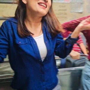 Riyanka Chanda Instagram - Anokha Bandhan fam jam in a train 🚞🚂
Dekhiye Show Anokha Bandhan sirf #dangaltv par shaam 7 baje 😍