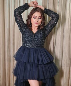 Riyanka Chanda Instagram - Presenting #senorita 
👗 by @ashfaqueahmaddesignstudio 
Hair @armanmalikartistry
Makeup @tanmaymakeup

All unfiltered images couldnt resist using a filter for the last 1 coz it looked interesting 🤪🙈

#designerdress #señorita #makeupartist #hairstyles #shorthairstyle