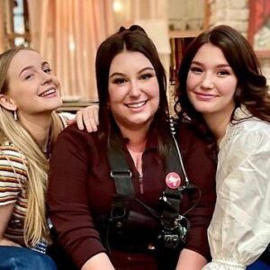 Roan Curtis Instagram - Today is the day, the final 7 episodes of Firefly Lane are on @netflix ❤️ I love this show. I love everyone involved in making this show (it’ll only let me tag 20 of you but there are literally hundreds). I showed up to work every single day filled with gratitude that I got to be surrounded by such fucking phenomenal people. This show has changed my life in such immeasurable ways and I have so much gratitude for every single person who played a part in that. Firefly Lane girls forever (and ever and ever and ever and ever). Now please enjoy this video of @itsspillertime crashing our dance party ❤️