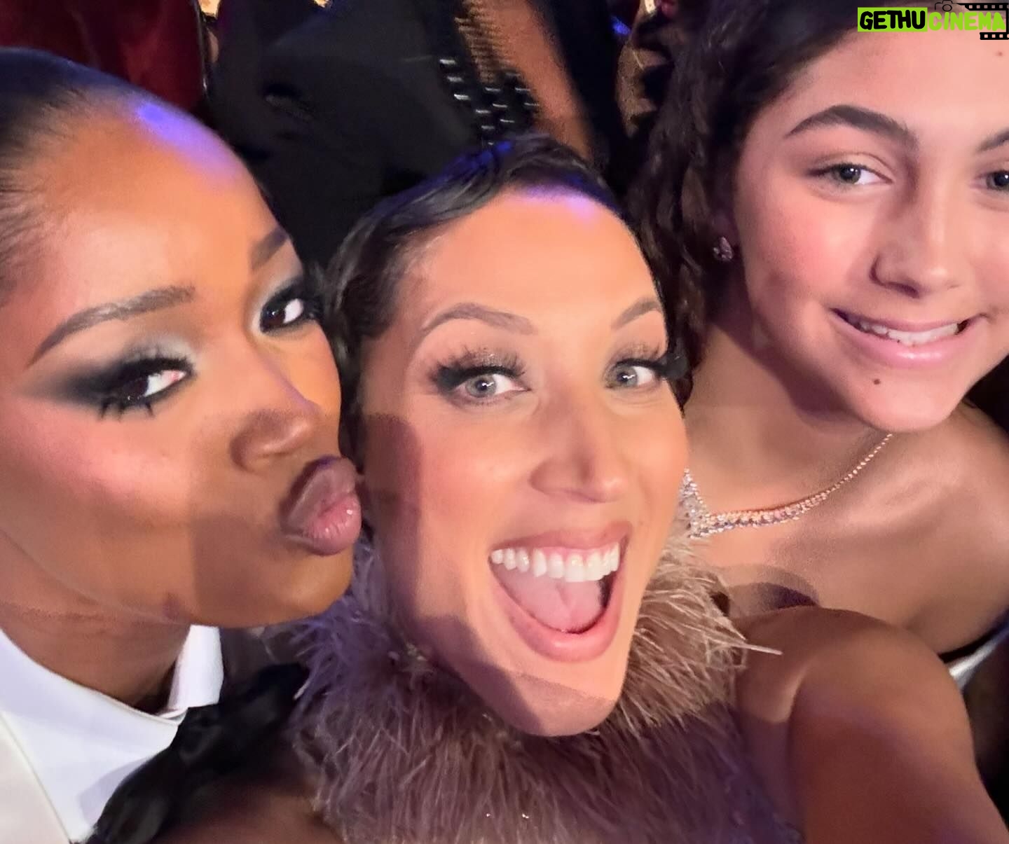 Robin Thede Instagram - Hey April, you got a lot to live up to ‘cause March was 🔥 🙌🏽🥰