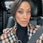 Robin Thede Instagram - Just drinking water and minding my business 🙌🏽