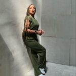 Robin Thede Instagram – What am I supposed to do?! When the light hits, it hits!