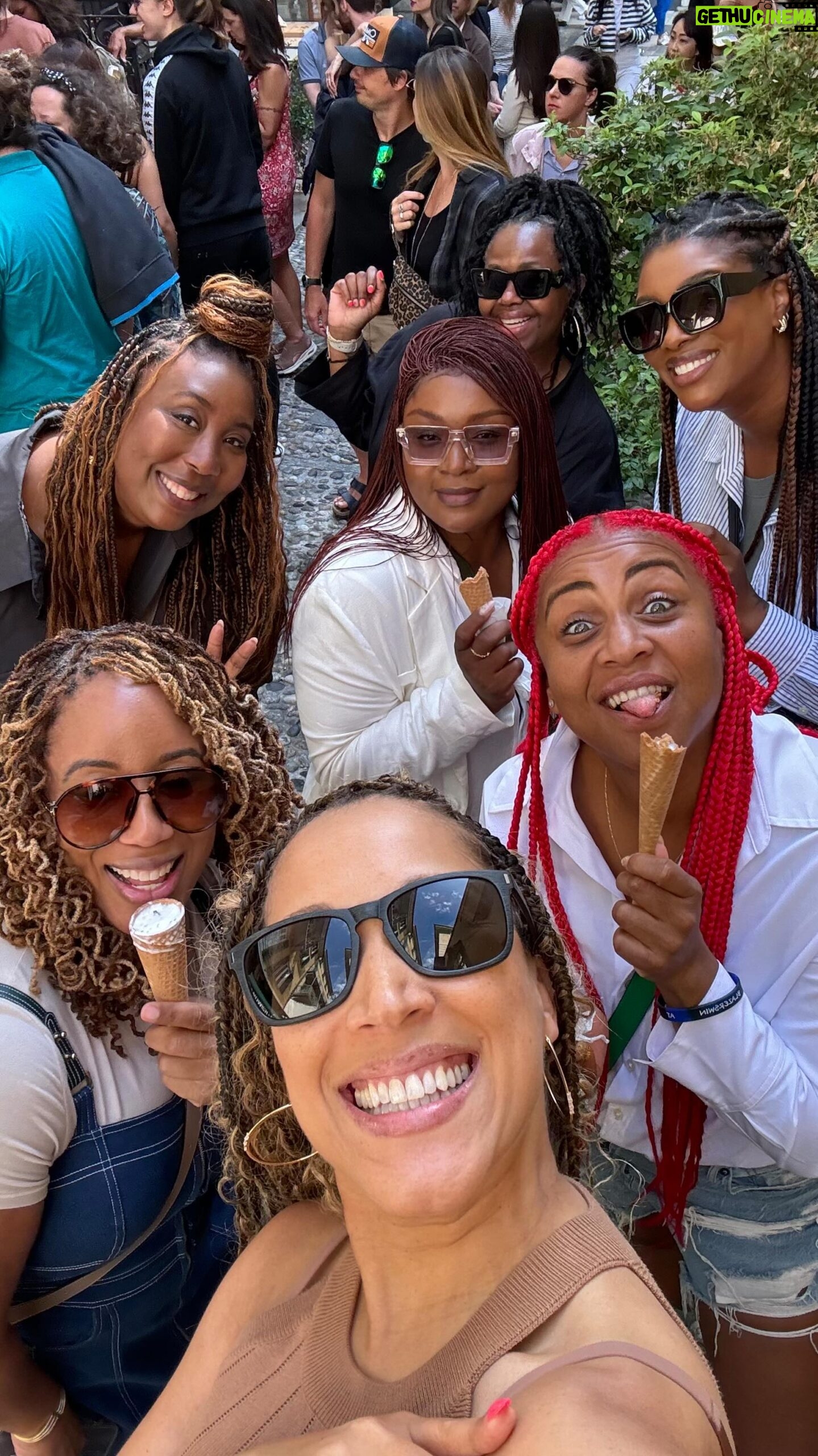 Robin Thede Instagram - Sometimes you want that ol’ thang back, even in Italy! 😂😂😂😂😂