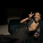 Robin Thede Instagram - Which pic do you think is how I actually prep backstage when I’m presenting at an award show? 🤣