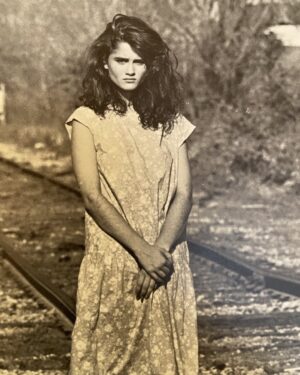 Robin Tunney Instagram - When modern  little house on the prairie was a look you were going for.