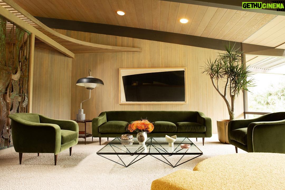 Robin Tunney Instagram - Our living room from @archdigest shoot photo by @emilyberl #richardserra print couche and chairs #joachimtenreiro