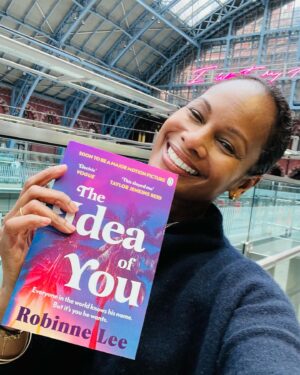 Robinne Lee Instagram - If you had told 13-year-old me that one day I’d be taking quick jaunts to London for last minute holidays with my husband and kids, where I could sit in cafés finishing up one book, while coming across another in a major bookstore on Charing Cross, and drop into gallery openings in Mayfair, and stroll the streets of Marylebone, and drink in all the accents and call it research, and eat all the things, all of them, before hopping a high speed train back to my home in Paris — I would have said, “No bloody way.” 

Alas, here I am. Living out my teen fantasies.

#searchingforHayesCampbell #amwriting #authorlife #authorsofinstagram #TheIdeaOfYou #expatlife #liveyourdreams #mylifeineurope