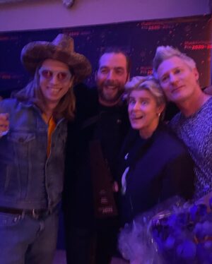 Robyn Instagram - First time in the audience singing Dancing On My Own. The honorary award from the Swedish Music Publishers organisation and the beautiful Neneh Cherry was there to hand it over to me. Im very grateful.

Styled by @_nicowalker_
Hair by @fbjstockholm 
Make up by @kkullenbergmakeuphair
