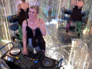 Robyn Instagram - @malucamala’s tuuune ”NYC Baby” - I’m gonna give you my l-l-love... Full @adultswim #ClubDomo set on YouTube, link in bio ✨
