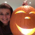 Robyn Brown Instagram - Be a deer and have a Happy Halloween! #ilovebeingamom #halloween2018 #kidfun #pumpkincarving #adorable #ilovethemsomuch