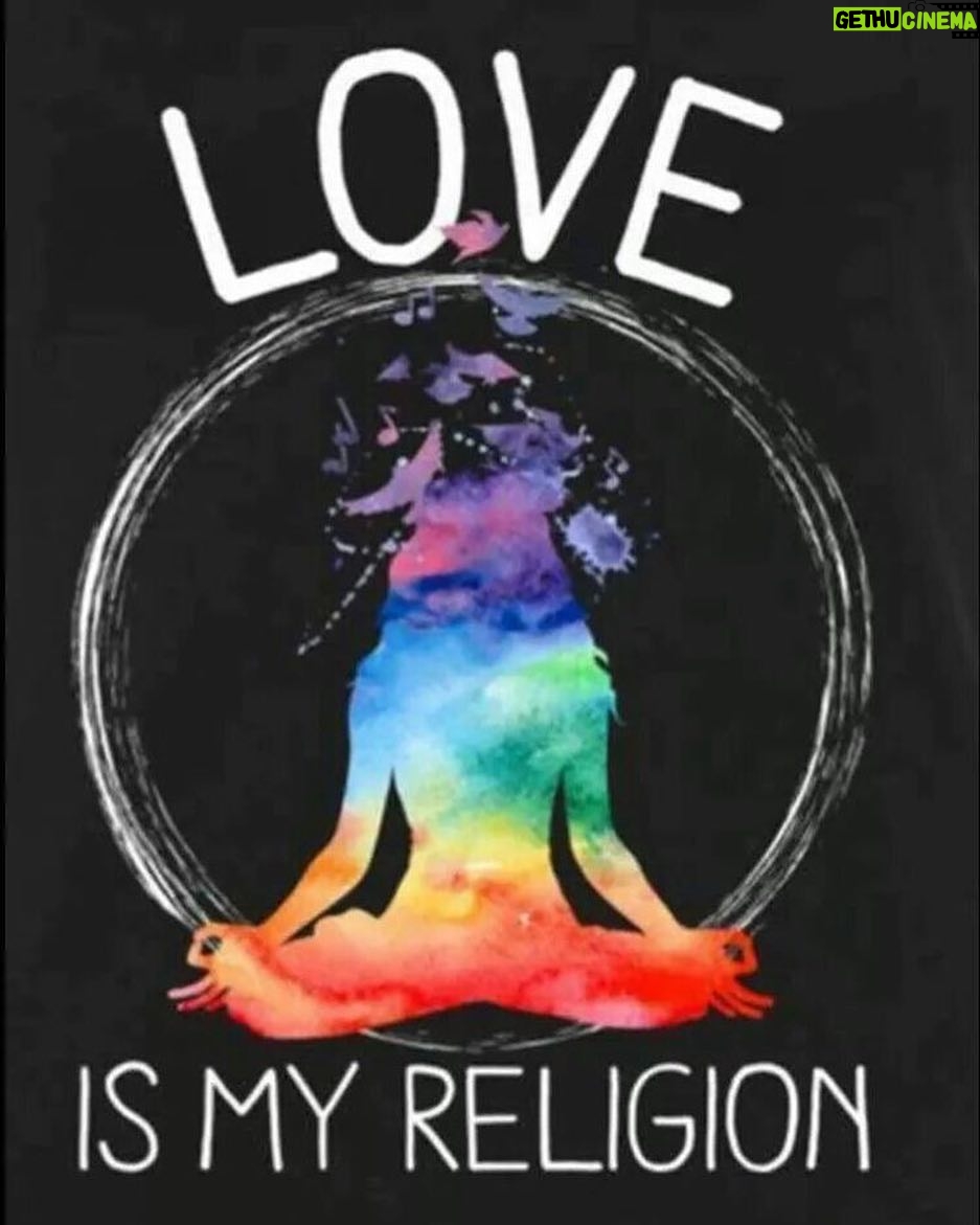 Robyn Brown Instagram - Saw this this morning and it really rang true for me. I have a lot of beliefs but this belief is the one that rules them all. Love. Humanity. Charity-the true love of Christ. It is my North star. #awonderful2018 #love #mybeliefs
