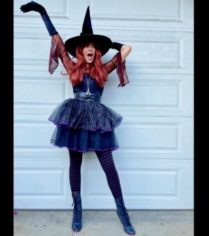 Robyn Lively Instagram - Happy Halloween Bwitches! 🔮 I piecemealed this costume from various thrift stores and it’s one of my favorites! 

#halloween #witch
