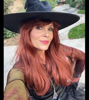 Robyn Lively Instagram - Happy Halloween Bwitches! 🔮 I piecemealed this costume from various thrift stores and it’s one of my favorites! 

#halloween #witch