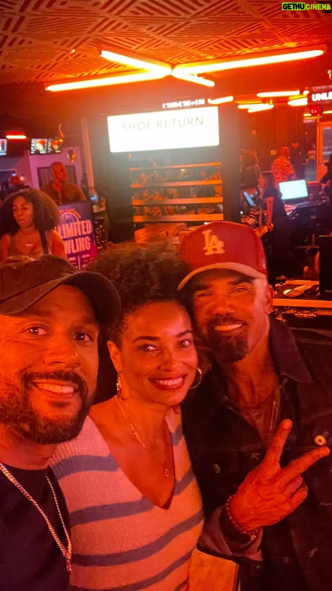 Rochelle Aytes - 2.8K Likes - We may have wrapped on filming but there’s plenty more episodes coming your way! New episode airs TONIGHT! 8/7c on CBS🔥🔥
Huge thank you to all the fans for watching and to the entire cast and crew of S.W.A.T! It has been a great season! Can’t wait to do it again!
@swatcbs @swatwriters
@michaelgemballa
@shemarfmoore @davidbradleylim @say_ahna @thekennethjohnson @alexrussell @brigittekalicanales