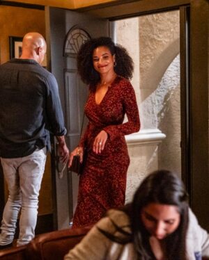 Rochelle Aytes Instagram - What’s good friends! An all new S.W.A.T. Episode 709 are this Friday. 8/7c on CBS! Streaming the day after on @paramountplus 🔥
@cbstv @swatcbs