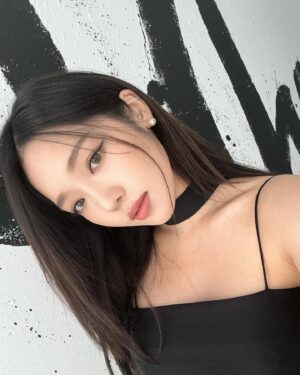 Roh Ji-sun Instagram - Unlock My World
2023.06.05 6PM(KST)