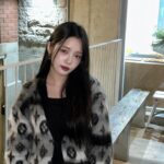 Roh Ji-sun Instagram - 겨울에도 가디건이 좋아🧶🧵🧦