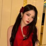 Roh Ji-sun Instagram - What a fascinating night♥️ Reminding my self how passionate I was this year. I believe the red color was expressing the surge of love and excitement💃🏻