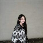 Roh Ji-sun Instagram - 겨울에도 가디건이 좋아🧶🧵🧦