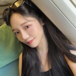 Roh Ji-sun Instagram - 햇볕은 쨍쨍 선글라스 반쨕