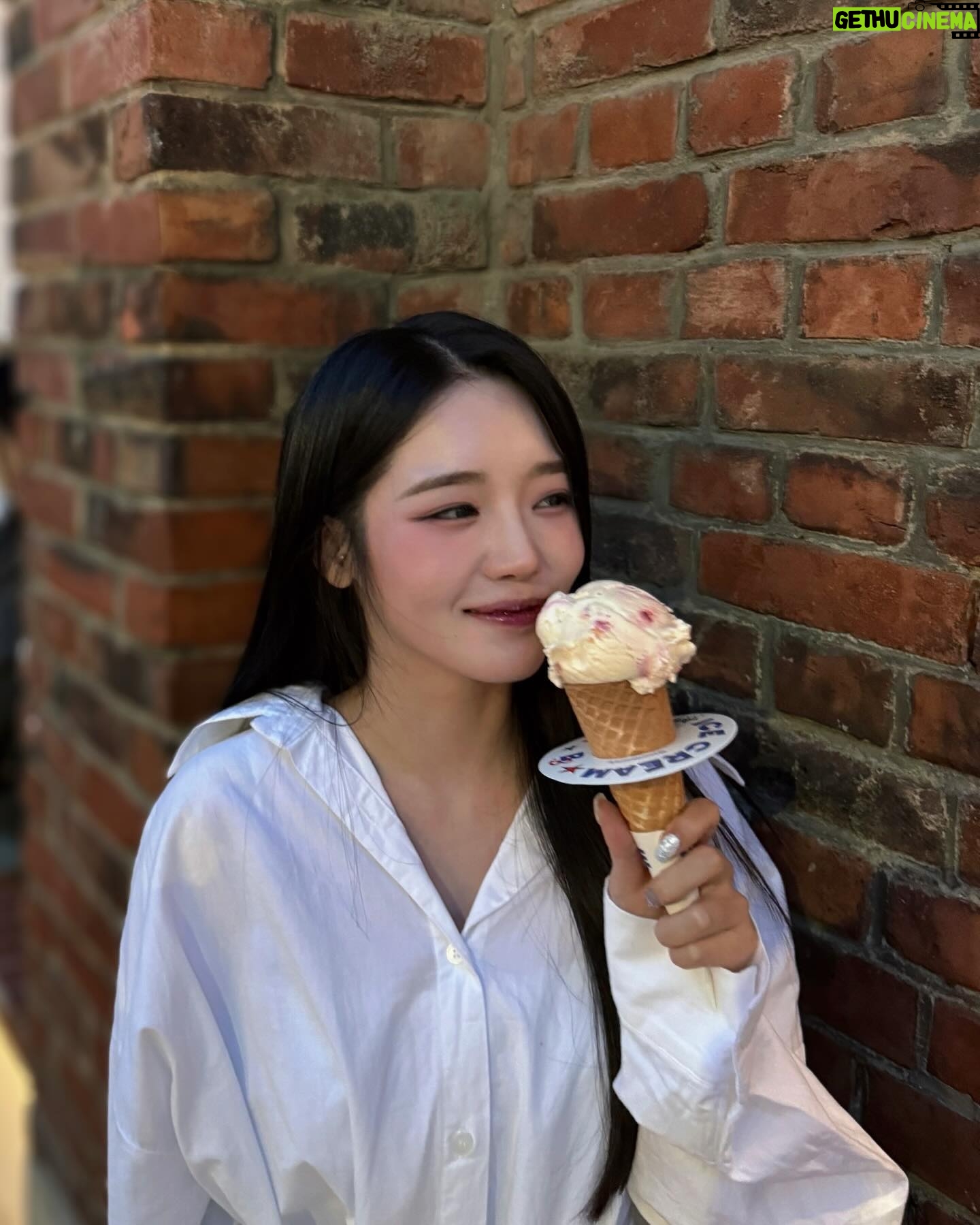Roh Ji-sun Instagram - life is better with 🍦🍦🍦
