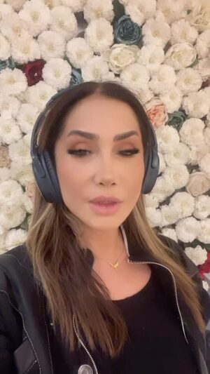 Rojin Instagram - salek dın ji derbas bu bı tehli u xweşi, em cardın xesteken xwe yi baş parvedıkın bı hevıya salekı xwes ges bı arami tenduristi aşiti 🌹🙏♥️♥️♥️♥️♥️♥️♥️♥️♥️♥️♥️♥️Bir yılı daha geride bıraktık acısı ıle tatlısı ile,hep iyi dileklerimize devam edecegız barıs huzur,saglık mutluluk,dolu bır yıl olsun iran da yasanan acı ve katlıam dursun allah iyi insanlarla karşılaştırsın içinde merhamet şefkat ,iyilik olan dıyoruz özel hayatlar için aynı zamanda toplumlar içinde iyi kalpli liderler saglıklı rejimler olsun sevgi ve hurmetle 🌹🌹🔥🔥