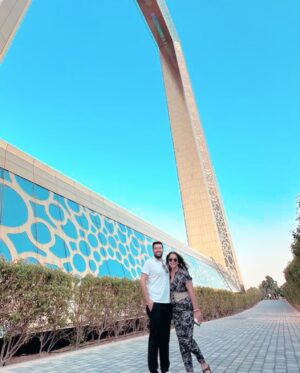Rojin Instagram - Bir ülke yaratmak hemde bataklıktan,bu Ülke BAE #dubai #bae #tourist #weeding #honeymoon #burjkhalifa #burcelarab #soukmadinatjumeirah #song #singer #songwriter #love #wingsofmeksikostatue #solunabeach #frame