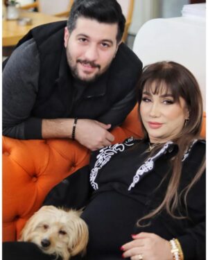 Rojin Instagram - 8 Adare li hemu jinan kedkar pîroz  be min xest Îro bi du caniya xwe , pîrozbahiya roja jinan bikim ji bergo çîrokamin, çiroka hemu jinaye, min gellek dıxest zarokek min çebıbe u isal bu heviyamın ewe go hemu jinen dıxwazin  bibin dayik 🌹🙏ji ber sedemen taybet min nexwest parvekim ducaniya xwe ,bes ez dikarim bejim zehmettirin,xwestirin, bi wate tirin heste hevidarim hemu kes bibe xwedi zarok bibheviya xwesi u gesi 🌹🌹🌹💃💕💕💕♥️♥️♥️♥️🌹🌹🌹♥️♥️♥️♥️🌹🌹♥️ 8 Mart dunya Emekci kadinlar gunumuz kutlu olsun,bugun gebelik haberimle kutlamak istedim cunku hikayelerimiz, butun kadinlarin hikayesi, ve o kadar cok istiyordum ki cocugumun olmasini, ve bu yila nasipmis dilerim ki butun cocuk sahibi olmak isteyenler bu dilegine kavussun 🌹🌹🌹♥️♥️♥️♥️♥️ozel nedenlerden dolayi paylasmak istemedim ama dunyanin en guzel en agir ,en zor, en anlamli en farkli duygusu herkese nasip olsun 🌹🌹🌹♥️