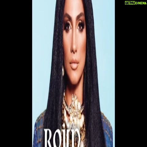 Rojin Instagram - Rojin - Mırın #rojin #rojinofficial #mirin #siir #song #music #2015 #album #kadıncinayetleri #filmmor # Meralin acı dolu hikayesi, hala merallerimiz ölüyor Guzeller guzeli meralin öldurulmeden önceki sözlerini ölüm adlı (mirin) eserle Meralin anadilinde yapmıştım tesekkurler filmmor Melek Özmen de ‘unutulmasın’, ‘daha çok duyulsun’, ‘kadın cinayetleri dursun’ diye, ‘Hani Meral’ belgeselini yaptı. Annesi anlattı, Meral’in en sevdiği şarkıcılar Rojin, Feryal Öney, Sezen Aksu, Fulya Özlem ve Neslihan Engin de şarkılar söyledi. Nuriye Hanım ve annesiz Buse Naz da belgeselin ilk gösterimindeydi. ‘Hani Meral’ belgeseli youtube de Öldürülen o kadar çok kadın var ki, neden Meral’in hikâyesini seçtiniz? Meral’in annesi bize ulaştı, kızının ölümündeki ihmalleri anlatmak istiyordu. Kadın cinayetlerine kurban giden başka ailelerle de görüşmüştüm ama Meral’de hepimizi gördüm. Kocası evlendikleri ilk haftadan dövmüş Meral’i. Meral dayanamayıp boşanmış. Ama mücadele etmiş. Orta 2’de bıraktığı okula dönmüş, açık liseye girmiş, ehliyetini almış, 2010’da Bitlis’te kuaför dükkânı açmış, liseyi bitirince kalfalık belgesi alacakmış. İki yaşında bir kızı ve onunla ilgili hayalleri var. Yeni bir hayat kurmak istiyor, umutlu bir kadın. Aslında yaşasaydı da, hayatı belgesel olacak bir kadın Meral. “Günde beş kadın öldürülüyor” demek bile rahatsız ediyor. Ne kadar yabancılaştırıyor sayı söylemek. Tek bir hayat çok önemli. Devletin politikası yok Meral’in annesi Nuriye Hanım’la konuşma