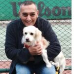 Rojin Instagram - Saatlerce ,telefonu kapatamadığınız bir arkadaşınız varmı ? hatta ara verıp tekrar aynı konuda konuştugunuz((((( onu bırakmayın hatta hiç boş bırakmayın, çünkü Ben Ahmedimi boş bıraktım, bebeğim oldu aramadı diyede gonul koymuştum 😩😩şimdi bin pişman acıdan kahroluyorum yok o yok artık;(( ÖLÜM NE KORKUNÇ ÖLÜM NE KALLEŞ (( gorduğum en entellektuel gazetecılerdendi , ılk ropörtajım Mİlliyette onunla idi manşet onun işi idi ,yıl 2000 başlık ‘kurt,kadın üstelik rockcı ‘Ercan Arslanın fotoları ile muthiş bir ropörtajdı çok ses getırdı album sattırdı, ve kopamadık o zamandan beri , o plaza gazetecisi olmak istemedi,aç kalma pahasına,hep gerçeği yazdı dılı kulturu yasaklanmış yok sayılmış ,mazlum kürt halkının yanında oldu,şimdi telefonumda adı arasam ROJ naber diyen sımsıcak sesi yok 😩gözyaşlarımı tutamıyorum o birikim ,o bilgi ,o deneyım o guzel sohbetler o gulen yuzun gözlerin , nasıl soguk toprağa gömülecek! sana çok sevdiğin ehmedoyu okuyacagım seni çoook sevdım ve kaybedince bu kadar sarsılacağımı bilemedim lutfen sevdiğiniz keyıflı zaman gecirdiğiniz insanlara sahip çıkın arayın sorun,hayat bir an seni çok seviyorum Ahmet çoook ruhun şad ışığın bol ,mekanın cennet olsun 😩😩😩😩😩#. #gazete #ahmettulgar #dostluk #vefat #gazeteci #samimi #