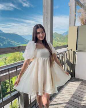 Roksana Janiszewska Instagram - The dreamiest place in the world, Switzerland. 🇨🇭🐮🏔️ Here’s a dump of our first few days here before we get MARRIED! Eeeeek 💒👰🏻‍♀️💍